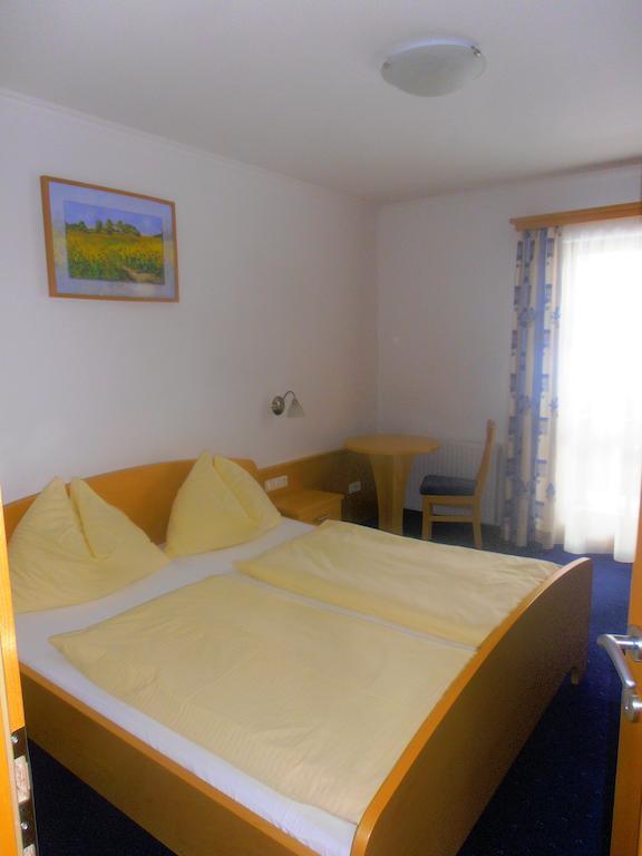 Kleinellmauhof Apartment Гросарл Стая снимка